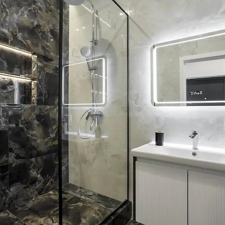 Διαμέρισμα 1br Panoramic Rooftop & Sea View Οδησσός