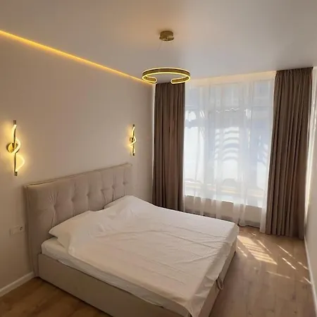 1br Panoramic Rooftop & Sea View شقة أوديسا
