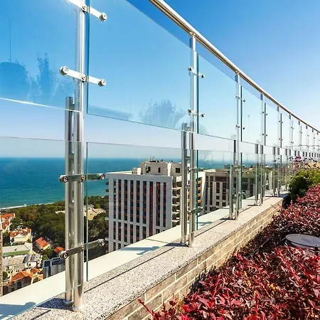 1br Panoramic Rooftop & Sea View شقة